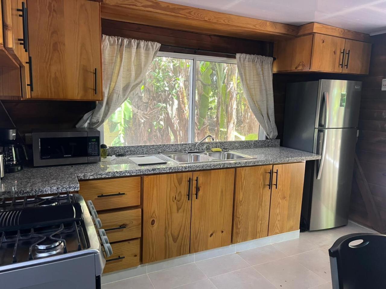 הוסטל סנטיאגו דה לוס קבאלרוס Sana El Jardin Secreto מראה חיצוני תמונה