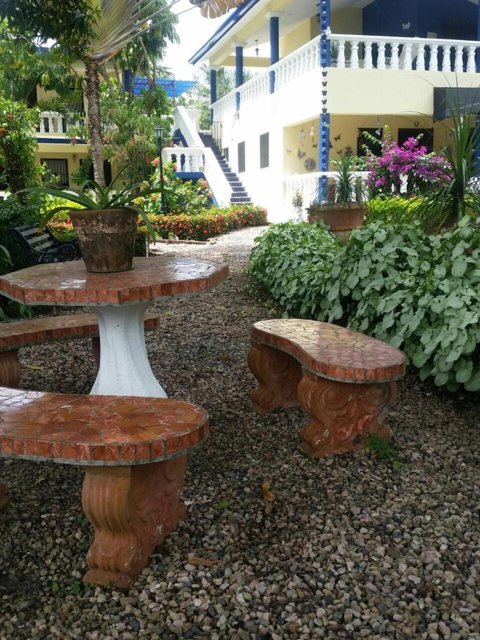 הוסטל סנטיאגו דה לוס קבאלרוס Sana El Jardin Secreto מראה חיצוני תמונה